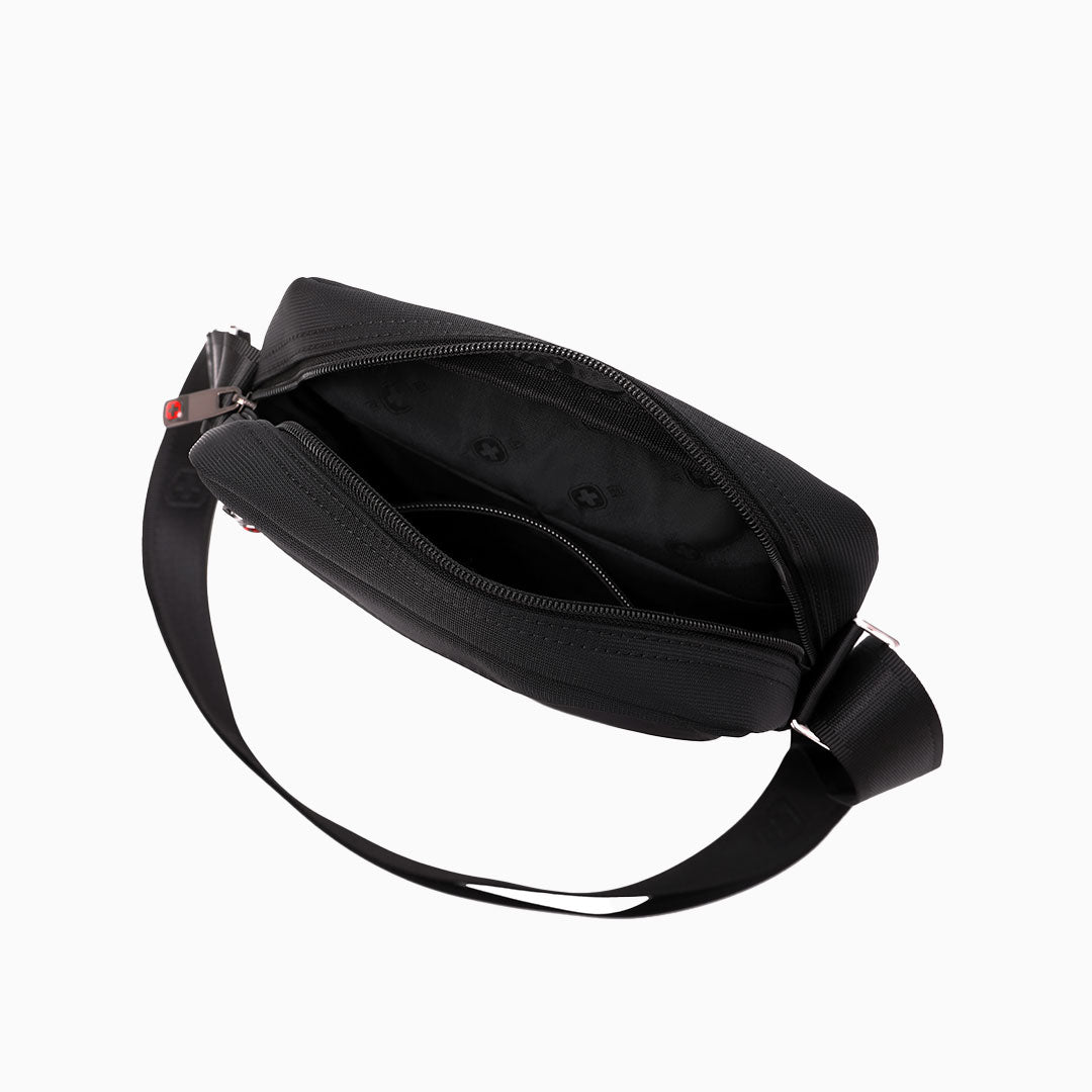 Eagle Swiss Multi-Pocket Navigator