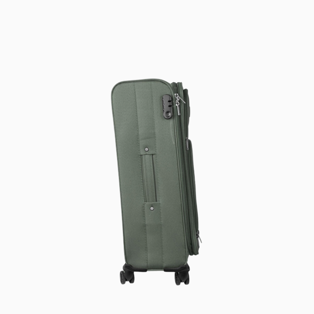 New Hampshire Super Lightweight 4 Wheel Spinner Luggage Suitcase - Large 29 Inch