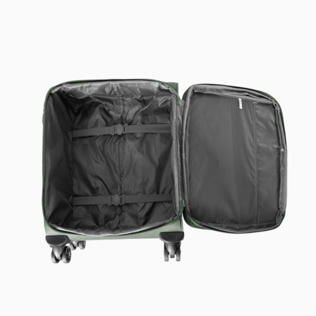 New Hampshire Super Lightweight 4 Wheel Spinner Luggage Suitcase - Large 29 Inch